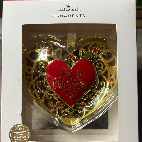 Hallmark “Our 1st Christmas 2021” Premium Golden Ruby Locket Tree Ornament New - Picture 1 of 6